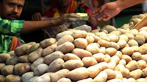 ২৫ টাকা দরে আলু বিক্রিতে নামছে টিসিবি