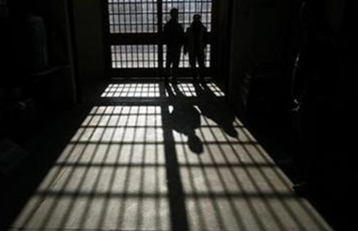 ঢাকা নবাবগঞ্জ থানার টয়লেটে আসামির রহস্যজনক ঝুলন্ত লাশ!!