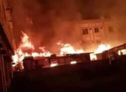 আগুনে পুড়ল অর্ধশতাধিক দোকান।