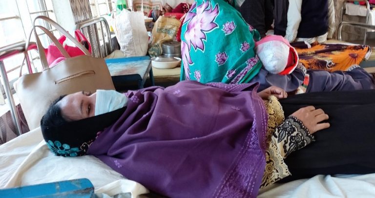 যৌতুকের জন্য স্ত্রীকে নির্যাতন; ৩ মাসের সন্তান নিয়ে হাসপাতালে ভর্তি!