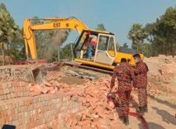 প্রশাসন গুঁড়িয়ে দিলো বাগমারার ড্রামচিমনীর ইটভাটা!