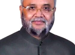 সাবেক মন্ত্রী আ খ ম জাহাঙ্গীর করোনা আক্রান্তে মৃত্যুবরণ করেন।