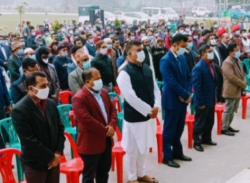 বঙ্গবন্ধুর ভাস্কর্য ভাঙ্গায় টুঙ্গিপাড়ায় সরকারি কর্মকর্তা ও কর্মচারীদের প্রতিবাদ সমাবেশ।