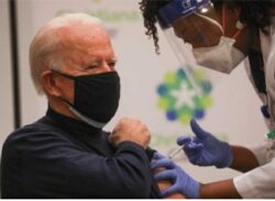 কোভিড-১৯ টিকা নিলেন বাইডেন,এটি ‘নেওয়া নিরাপদ’ যুক্তরাষ্ট্রের নাগরিকদের এ বার্তা দিলেন তিনি।