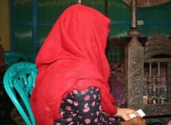 বিয়ের দাবিতে নাতনী অনশন করছেন নানার বাড়িতে, থানায় এজাহার!!