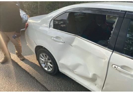 দুর্ঘটনার কবলে রিজভীর গাড়ি, অল্পের জন্য রক্ষা