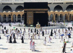 করোনায় আক্রান্ত হননি কেউ ওমরাহ পালনে গিয়ে