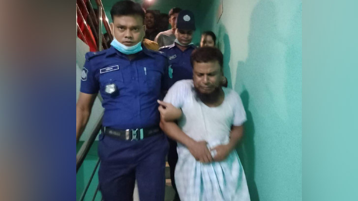 কিশোরী ২ বোনকে ধর্ষণ, দরজা ভেঙে ধর্ষককে গ্রেফতার।