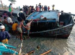 মেঘনায় বরযাত্রীবাহী ট্রলারডুবি!