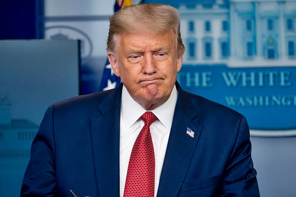 নিষিদ্ধ হলো ট্রাম্পের টুইটার অ্যাকাউন্ট