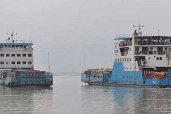 ফেরি চলাচল স্বাভাবিক দৌলতদিয়া-পাটুরিয়া