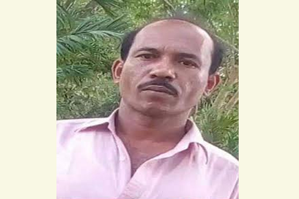 ১৪ বছর পর কারাগার থেকে বেরিয়ে চারজনকে কোপাল!