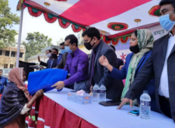 বসুন্ধরা গ্রুপের মানিকগঞ্জে কম্বল বিতরণ।