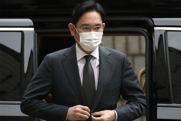 আড়াই বছর কারাদণ্ড স্যামসাংয়ের উত্তরাধিকারীর