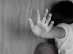 ২ শিশু ধর্ষণে মাদ্রাসা শিক্ষকসহ আটক ২