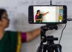 শিক্ষাপ্রতিষ্ঠান বন্ধ রেখে অনলাইনে ক্লাস নিতে নোটিশ