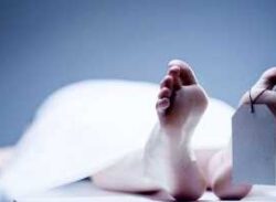 বিবস্ত্র কিশোরীর লাশ মিললো কেন্দ্রীয় শহীদ মিনারের পেছনে!