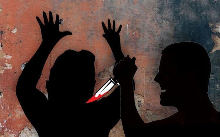 ছুরিকাঘাতে স্ত্রীকে হত্যা, স্বামী আটক!