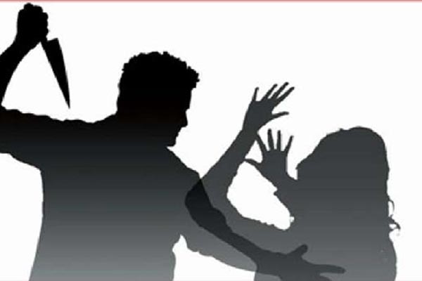 ভাড়াটে খুনি নিয়োগ করেছিল মা।