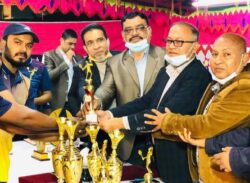 লক্ষ্মীপুর প্রেসক্লাব ব্যাডমিন্টন টুর্ণামেন্ট সমাপনী ও পুরস্কার বিতরণ