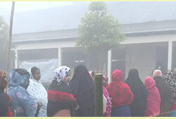 ভোটারদের উপস্থিতি বাড়ছে বেলা বাড়ার সাথে সাথে।