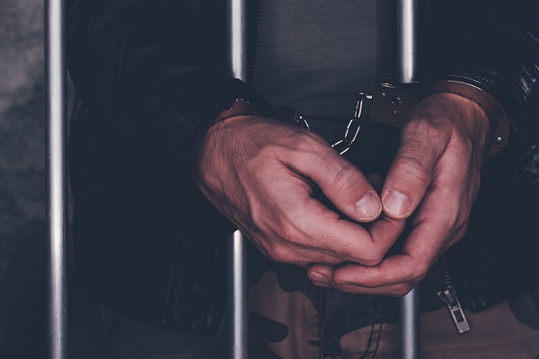 সন্ত্রাসী গোষ্ঠীর পরিচয়ে রাজধানীর গুলশানের একটি সুপার শপে।