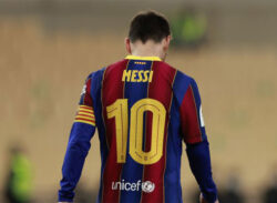 মেসির প্রথম লাল কার্ড বার্সার জার্সিতে !