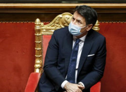 ইতালির প্রধানমন্ত্রী জিসেপে কন্তে পদত্যাগের ঘোষণা।