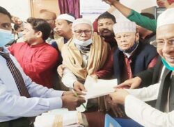 লক্ষ্মীপুরের রামগতিতে আ.লীগের মেজু বিএনপির পটুসহ ৪ মেয়র প্রার্থীর মনোনয়ন জমা