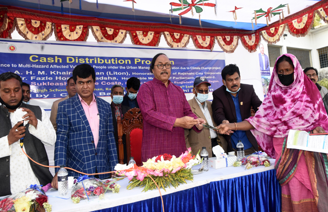 করোনায় ক্ষতিগ্রস্থ ২৪৭টি পরিবার পেলো ৫ হাজার টাকা করে আর্থিক সহায়তা রাজশাহীর কারিতাসের।