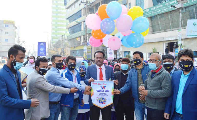 রাজশাহীতে ওয়ালটনের ডিজিটাল ক্যাম্পাইনের র‌্যালি, মাস্ক বিতরণ।