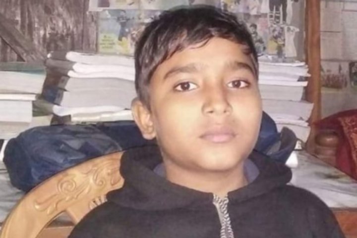 আপন ভাই-ভাবির সংসারে ঠাই হলোনা ১০ বছরের শিশু রফিকুলের