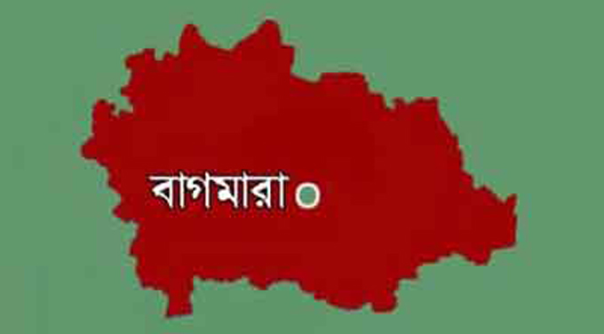 বাগমারায় এক কৃষক পরিবারকে অবরুদ্ধ করে রাখার অভিযোগ।