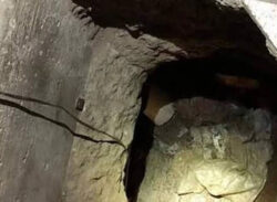 প্রেমিকার বাড়ি পর্যন্ত সুড়ঙ্গ বানিয়ে স্বামীর হাতে ধরা প্রেমিক।