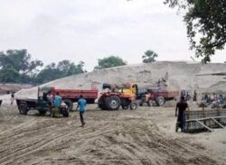 রাজশাহীর সরাংপুর মহল্লাকে ভোগাচ্ছে বালু।