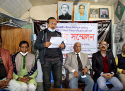 পিরোজপুরের স্বরূপকাঠিতে  আওয়ামীলীগের পাল্টাপাল্টি সংবাদ সম্মেলন