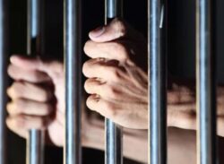 দুদকের মামলায় জেলে রাজস্ব কর্মকর্তা!