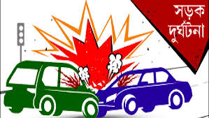 মুখোমুখি সংঘর্ষে দুই চালকই ঘটনাস্থলে নিহত।