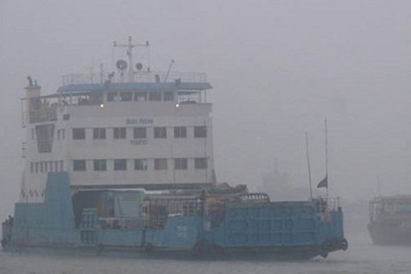 পাটুরিয়া-দৌলতদিয়া নৌরুটে ফেরি চলাচল বন্ধ!