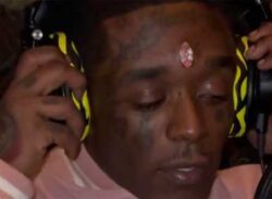 হিরা বসালেন কপালে গর্ত করে, মার্কিন গায়ক!