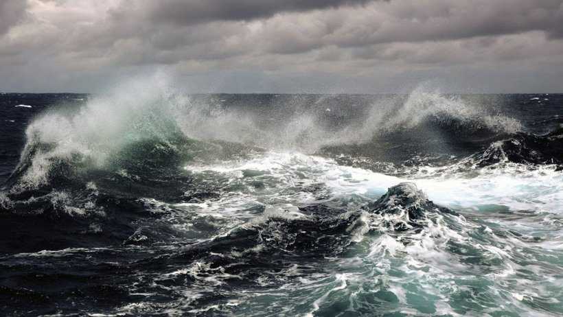 আটলান্টিক মহাসাগরের নীচে জেগে উঠছে ‘দানব’! আফ্রিকা, ইউরোপ থেকে দূরে সরে যেতে পারে দুই আমেরিকা