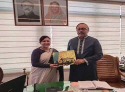 আগামীর রাজশাহী’ শীর্ষক এর প্রেজেন্টেশন রাসিক মেয়র লিটনের নিকট উপস্থাপন