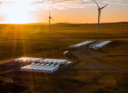 বিশ্বের সবচেয়ে বড় ব্যাটারি তৈরি করছে অস্ট্রেলিয়া