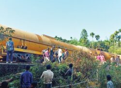 রেল যোগাযোগ স্বাভাবিক ৩০ ঘণ্টা পর সিলেটের সঙ্গে