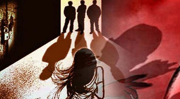 কক্সবাজারে রাস্তা থেকে মাইক্রোবাসে এক কিশোরীকে (১৫) তুলে নিয়ে গণধর্ষণ!