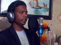 হিরো আলমের “গার্লফ্রেন্ড দেনা রে” (ভিডিও) আসছে ভালোবাসা দিবসে।