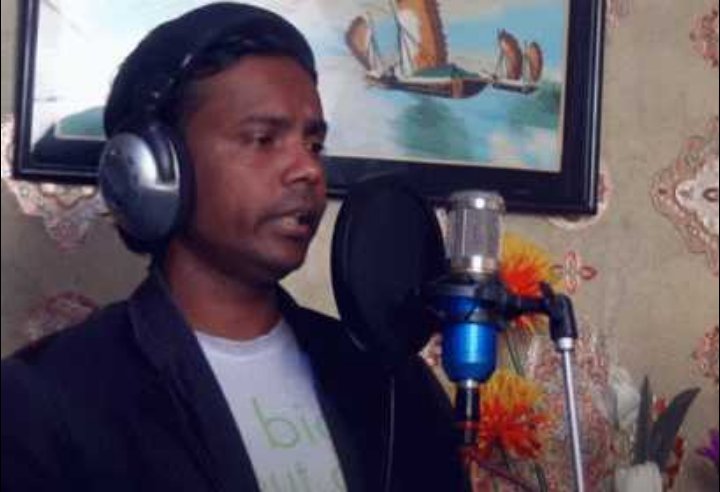 হিরো আলমের “গার্লফ্রেন্ড দেনা রে” (ভিডিও) আসছে ভালোবাসা দিবসে।