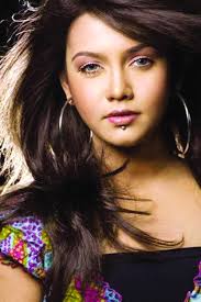 এবার সংগীতশিল্পী মিলার পিছনে পুলিশ!