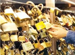 ভালোবাসার ‘প্রেম তালা’