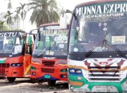 দ্বিতীয় দিনেও  রাজশাহীতে চলছে না যান, ভোগান্তিতে মানুষ।